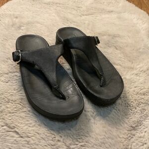 Fitflop Lulu Adjustable Sandals Size 6 Toe Post Black Womens Wobbleboard